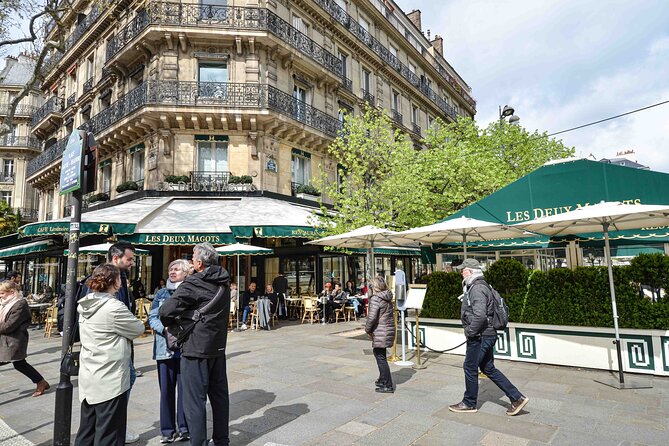 Paris Champagne & Food Tour with Tastings in Saint-Germain - Group size and your guide: where Raphaël shines