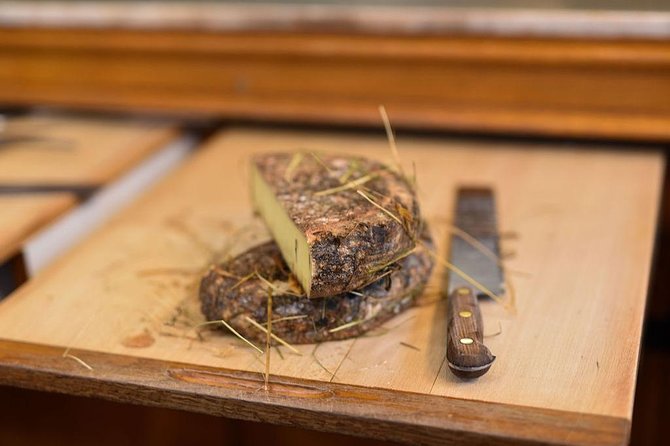 Paris Cheesemaking Workshop including Wine and Cheese Tasting with an Expert - Cheese Workshop Starts in the Living Cheese Museum