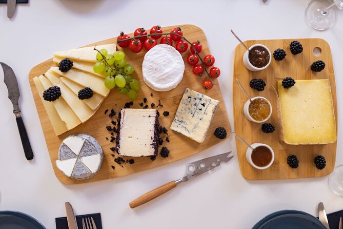 Paris Cheeses and Wines Tour de France with Tasty Games - The French Gastronomic Map: A Small Tool With Big Payoff