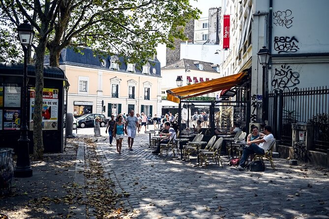 Paris Chocolate, Macaron & Pastry Food Tour: 10 Gourmet Tastings - Making the Most of the Tour: Eat Smarter, Then Shop Later