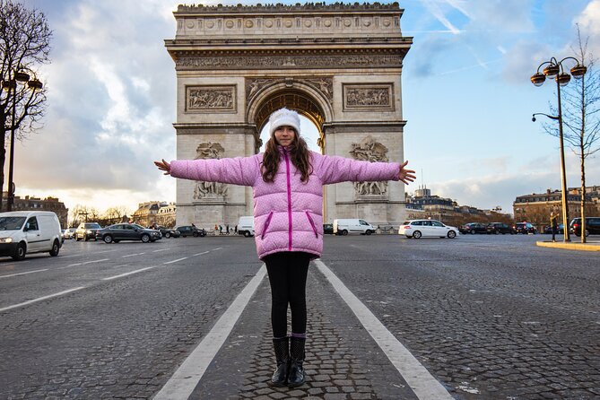 Paris Christmas Lights & Stories with Tastings on Champs-Élysées - A 5 pm Champs-Élysées Christmas lights walk that actually feels unhurried