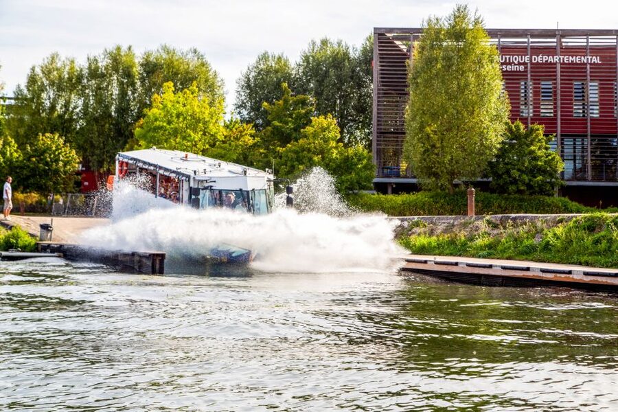 Paris: City and River Seine Tour on an Amphibious Bus - Price and value at around $46: when this tour makes sense