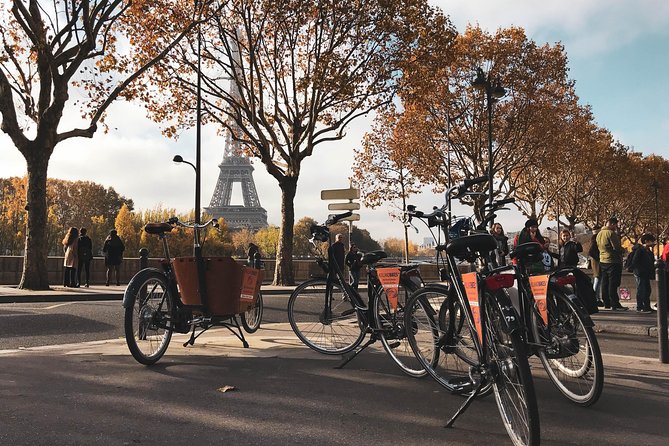 Paris: City Bike Tour on a Dutch Bike - Riding Dutch Bikes in Paris, Regular Bikes and E-Bikes
