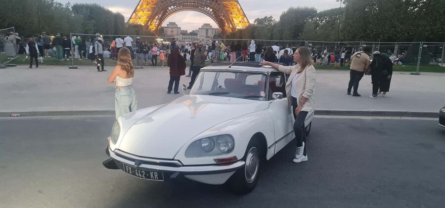 Paris: City Discovery Tour by Vintage Citroën DS Car - Champs-Élysées and Arc de Triomphe: The Paris Postcard Start