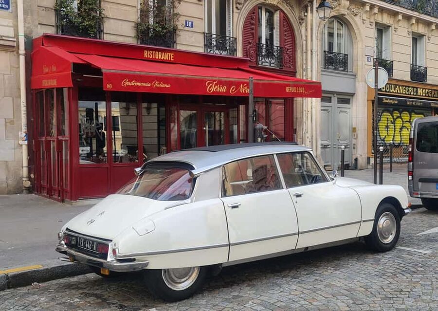 Paris: City Discovery Tour by Vintage Citroën DS Car - Eiffel Tower at Base Viewpoints and the Pont de Bir-Hakeim Photo Lane