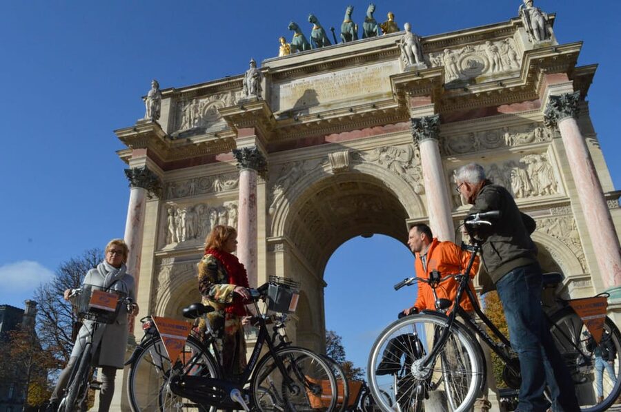 Paris: City Highlights Bike Tour - Hôtel de Ville, Île de la Cité, and the Notre-Dame Cathedral stop