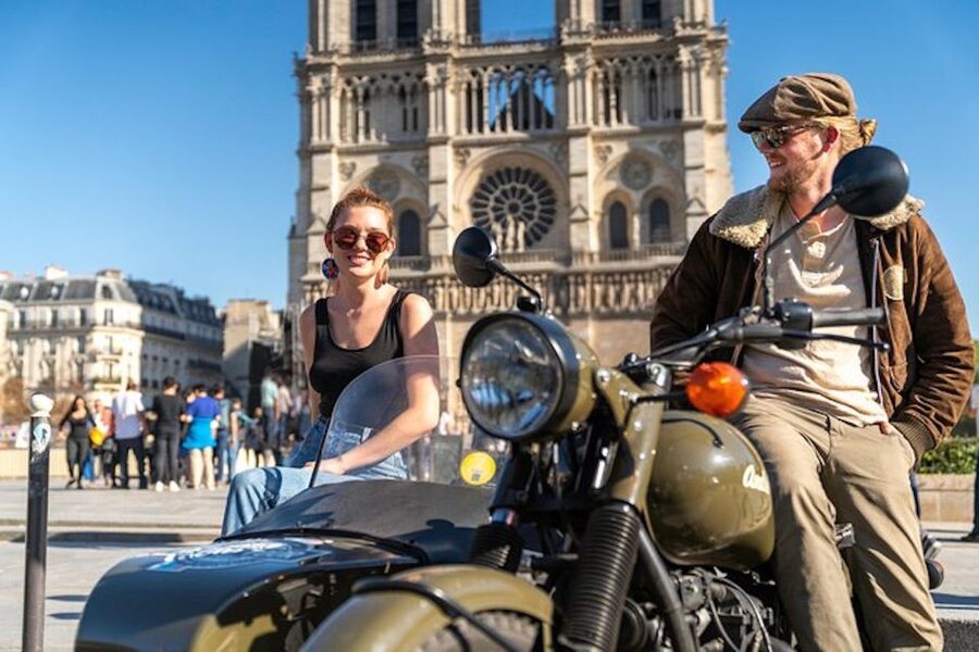 Paris: City Highlights Tour by Vintage Sidecar - Meeting Up Near Carrefour City and Getting Ready in Minutes