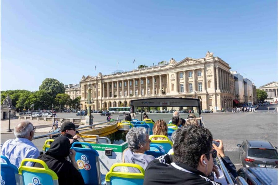 Paris: City Pass – Eiffel, Louvre & 27+ Must-See Sights - Louvre fast-track entry and an optional walking tour