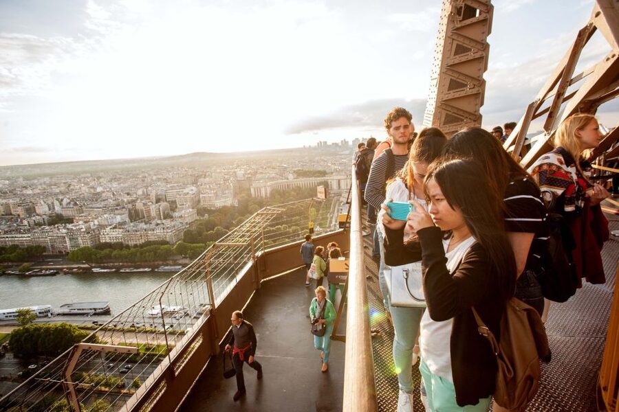 Paris: City Tour by Bus with Eiffel Tower & Optional Summit - What to Expect From the Organization