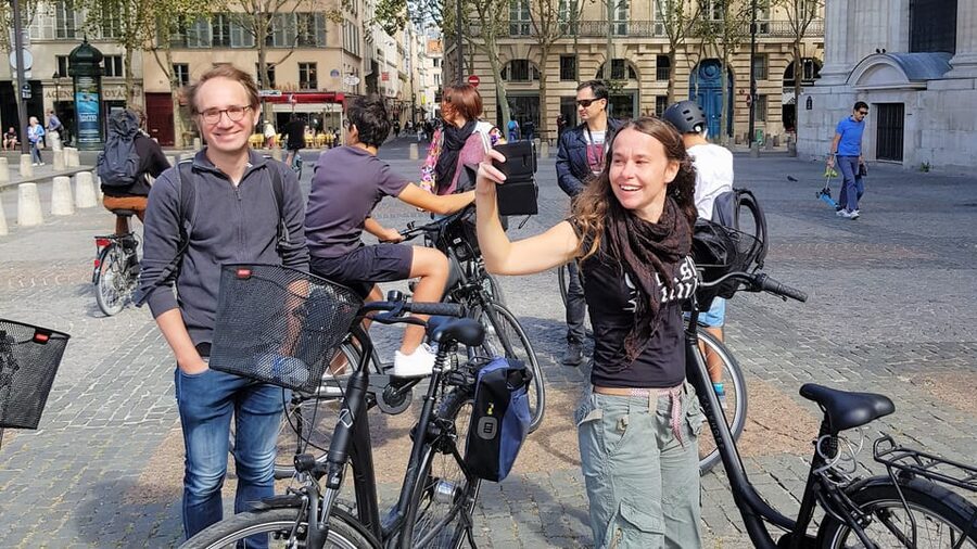 Paris: City Treasures Bike Tour - Starting at Paris City Hall and Getting Rolling Fast
