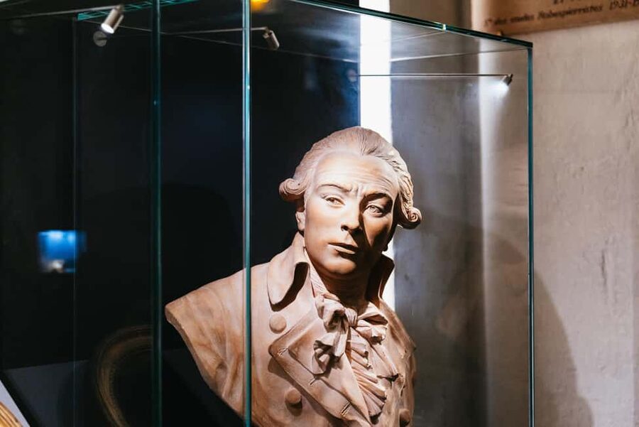 Paris: Conciergerie Ticket with Histopad - Cells and tombs: the emotional range of the Revolution