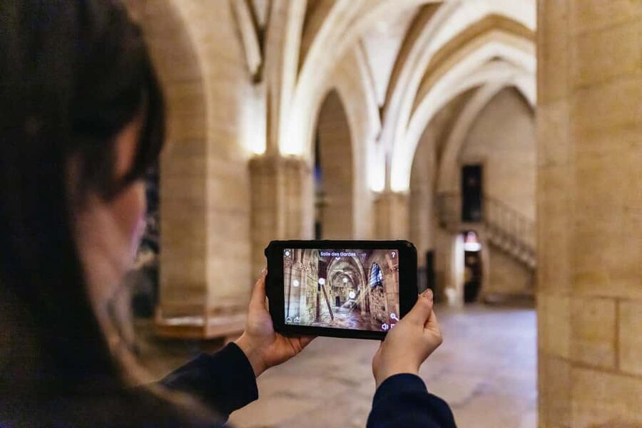 Paris: Conciergerie Ticket with Histopad - Self-guided audio and wayfinding tips that actually help