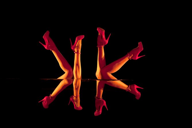 Paris Crazy Horse Cabaret Show - Service and Atmosphere: Quick Check-In, Friendly Staff, Real Help