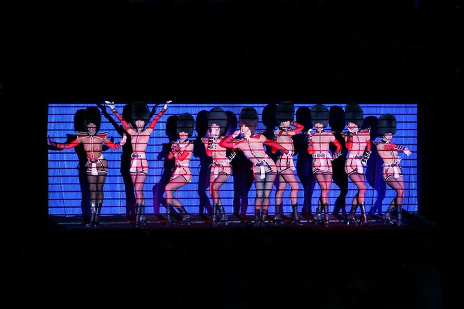 Paris Crazy Horse Cabaret Show Champagne & macarons - The 1.5-hour flow: from check-in to the first big lighting cue