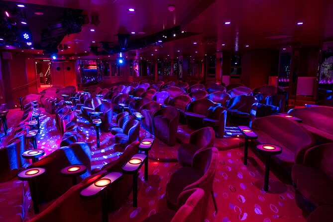 Paris Crazy Horse Cabaret Show Champagne & macarons - Dress code: keep it elegant, not sporty