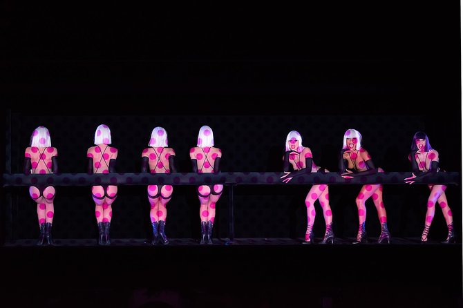Paris Crazy Horse Cabaret Show with Beverages including Champagne - Seating and timing: how to get a good view