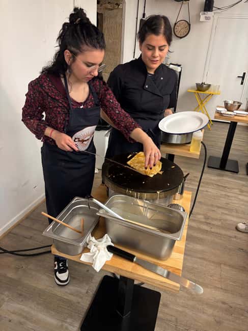 Paris: Crêpe and Galette Making Workshop with Cider - From organic ingredients to batter: what you’re really learning
