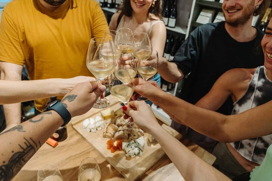 Paris Culinary Tour: 11 Tastings & 2 Wines in Le Marais - Le Marais in 210 minutes, 11 tastings, and a wine finale