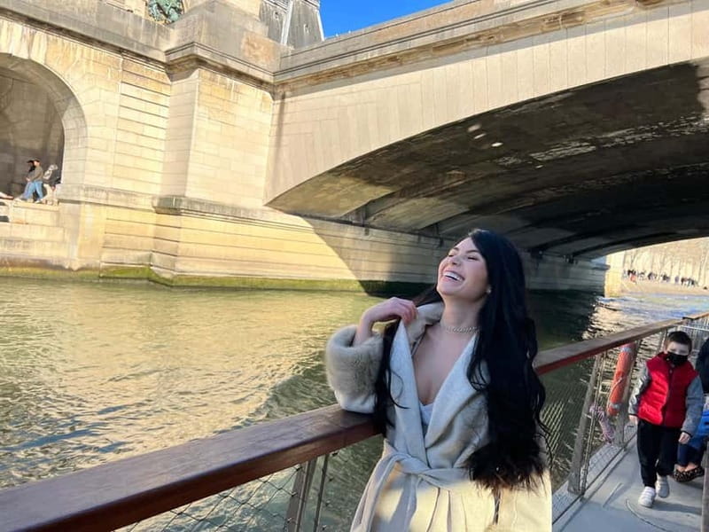 Paris: Day or Evening River Cruise with Musical Ambiance - Price and Value for a $20 Seine Cruise
