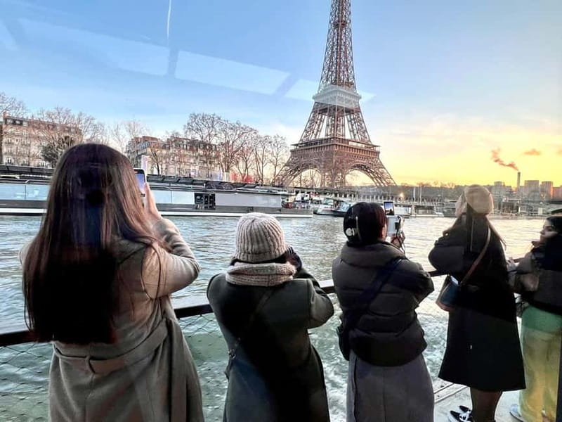 Paris: Day or Evening River Cruise with Musical Ambiance - Getting Onboard at Bateaux Parisiens, Pier 03
