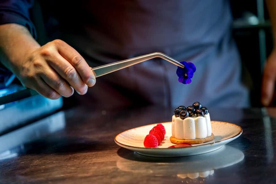 Paris: Dinner Cruise on the Seine and Eiffel Tower 2nd floor - Price and Value: Is $188 Per Person Reasonable for This Package?