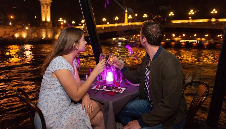 Paris: Dinner Cruise on the Seine and Eiffel Tower 2nd floor - Booking Advice: Small Gotchas That Matter