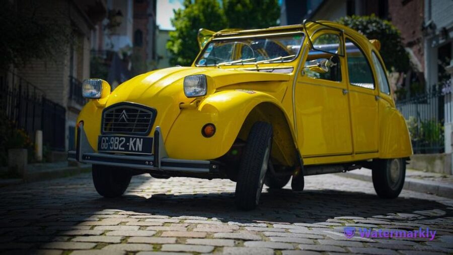 Paris: Discover Paris 2CV - What a Paris 2CV tour does better than most sightseeing