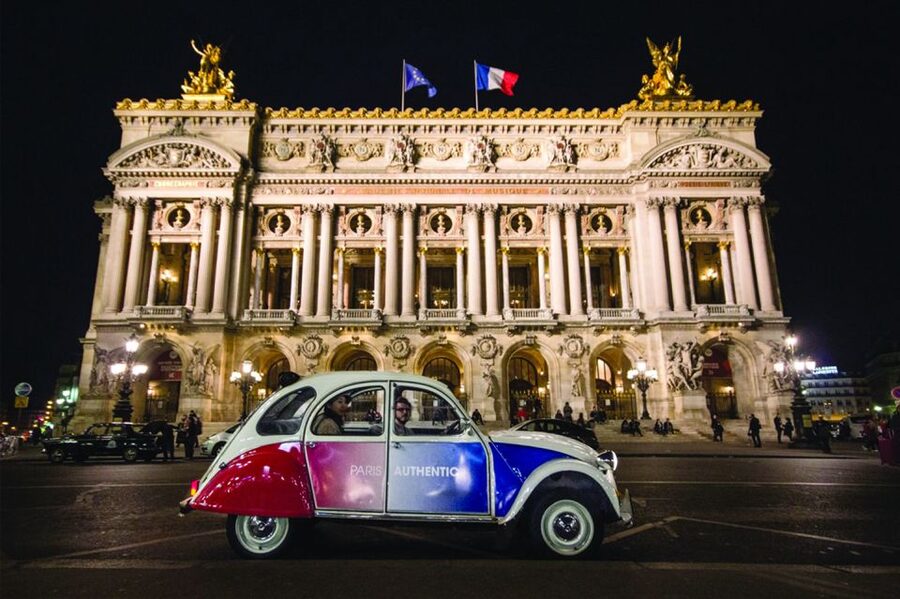 Paris: Discover Paris by Night in a Vintage Car with a Local - Eiffel Tower lighting, timing, and why this stop feels special