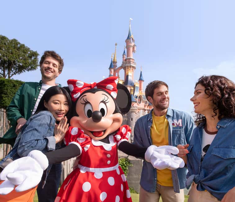 Paris: Disneyland Paris Ticket with Transfer - Disneyland Park and Walt Disney Studios Park: One Park vs Two