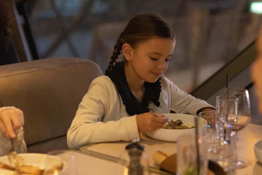 Paris: Early Dinner at Madame Brasserie in the Eiffel Tower - Seating and Views: Cœur Brasserie, Seine View, and the Window Factor