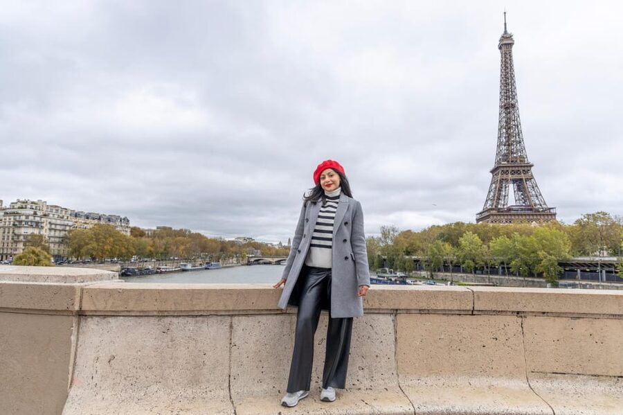 Paris: Eiffel Area Private Photoshoot - Languages, Comfort, and Real-World Photo Help