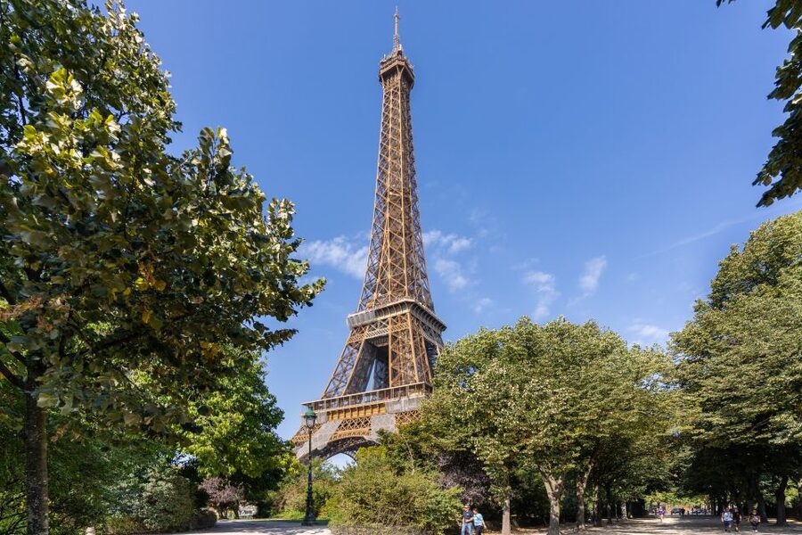 Paris: Eiffel Tower 2nd Floor or Summit Access - How to use your unlimited time on the tower
