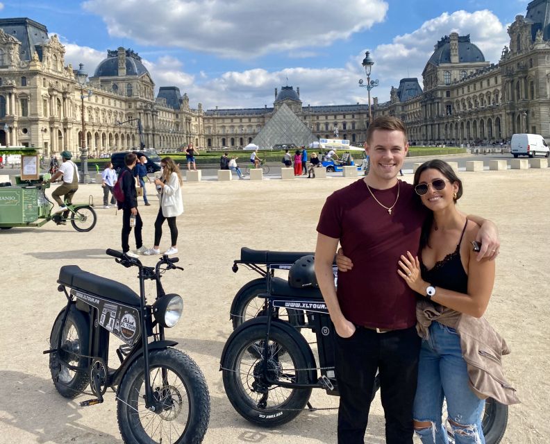 Paris: Eiffel Tower and Notre Dame Night Tour by E-Bike - Institut de France, love locks at Pont des Arts, and the Paris “art corridor”