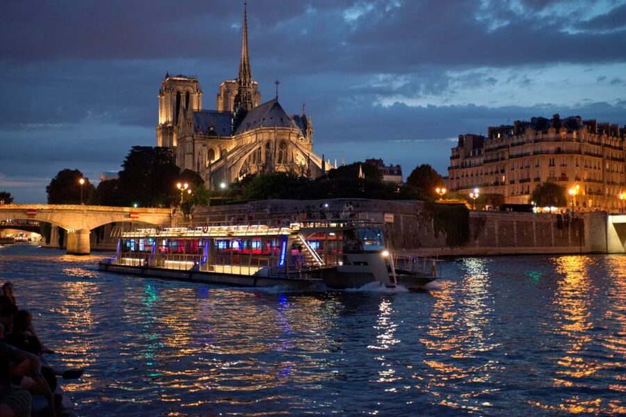 Paris: Eiffel Tower, Dinner Cruise and Moulin Rouge Show - Eiffel Tower Entry: First-Floor Views and the 2nd-Floor Question