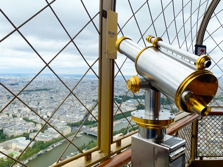 Paris: Eiffel Tower Elevator 2nd Level and Summit Access - The guide experience: intro stories that actually help you look up