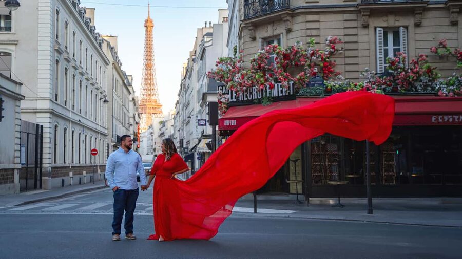 Paris: Eiffel Tower Flying-Dress Photoshoot jonadress - A quick Seine River stop for romantic reflections