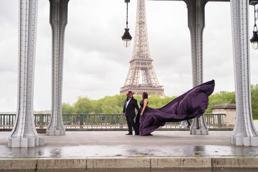 Paris: Eiffel Tower Flying-Dress Photoshoot jonadress - Custom Paris viewpoints, including Notre Dame to Tuileries Garden