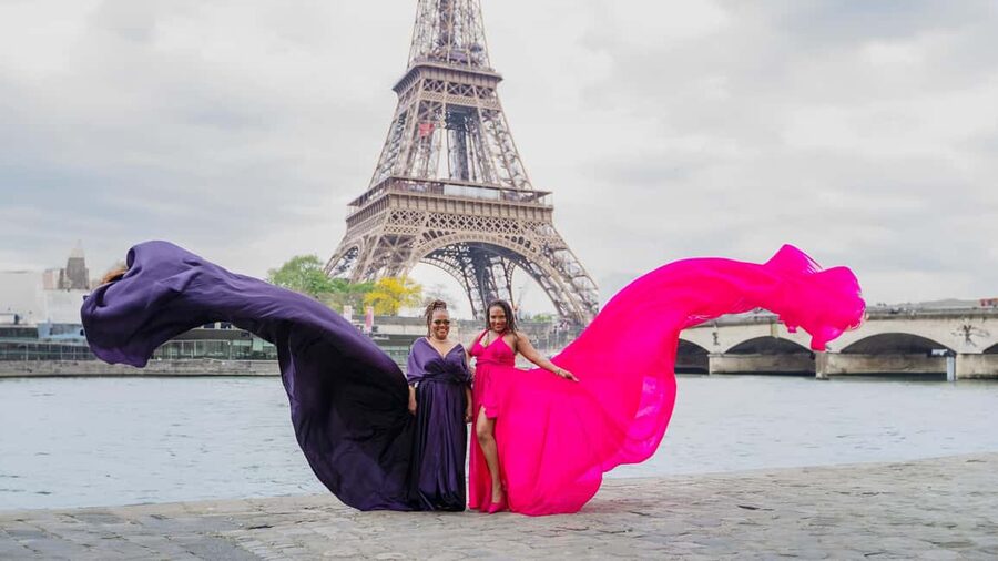 Paris: Eiffel Tower Flying-Dress Photoshoot jonadress - Price and value for up to two people