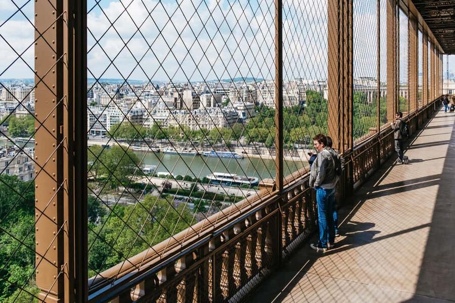 Paris: Eiffel Tower Fully Guided Tour with Summit Option - Eiffel Tower, but with a plan instead of a maze