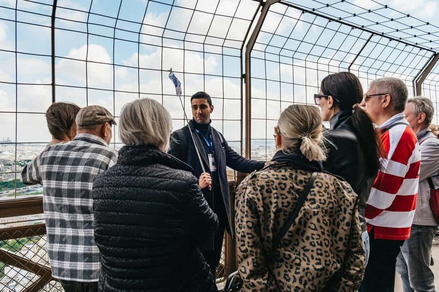 Paris: Eiffel Tower Fully Guided Tour with Summit Option - Where to meet: the corner matters more than you think