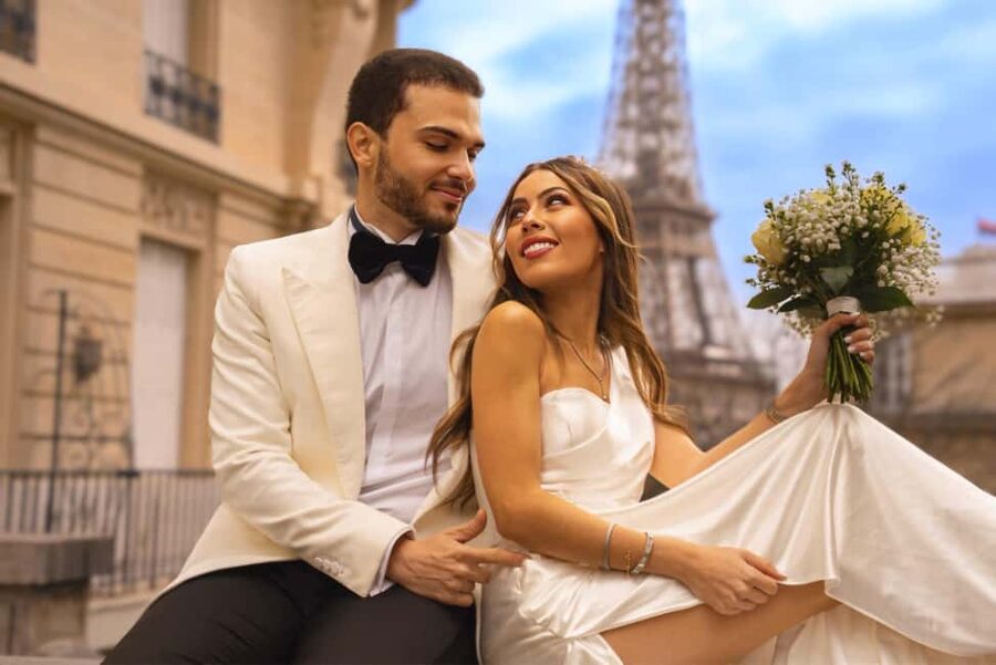 Paris: Eiffel Tower & Louvre Photoshoot (High End Edits) - Choosing the Right Package: Standard, Premium, or VIP