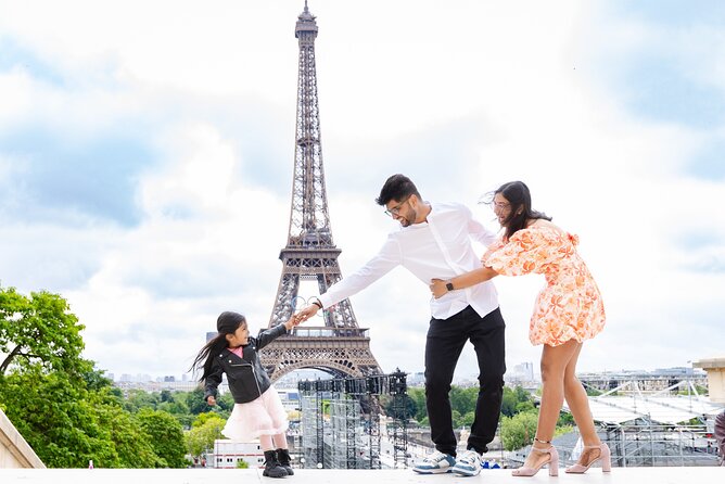 Paris: Eiffel Tower or Louvre Photoshoot - Best Spots - Eiffel Tower or Louvre: pick your Paris mood