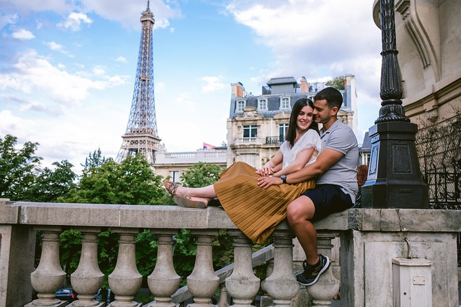 Paris Eiffel Tower Photoshoot Professional Photographer Private - Trocadéro sets the tone for timeless Eiffel Tower portraits