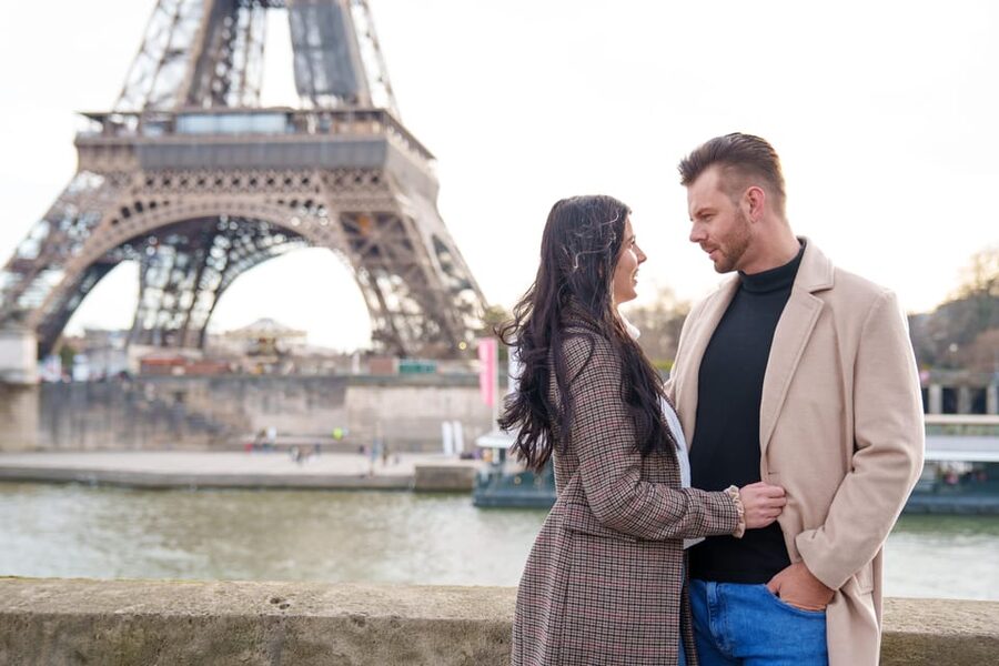 Paris: Eiffel Tower Photoshoot with a Professional - Should you book this Eiffel Tower photoshoot?
