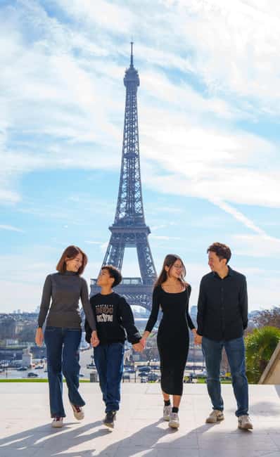 Paris: Eiffel Tower Photoshoot with a Professional - Who this Eiffel Tower photoshoot suits best