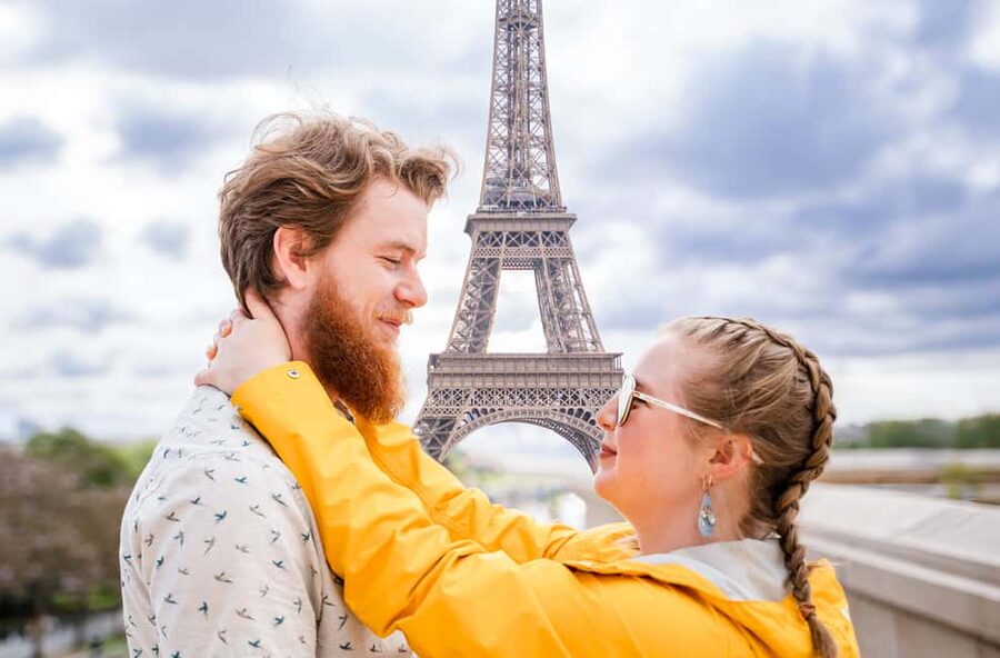 Paris: Eiffel Tower Premium Photoshoot - What Happens During the Shoot: Direction, Timing, and Real Posing Help
