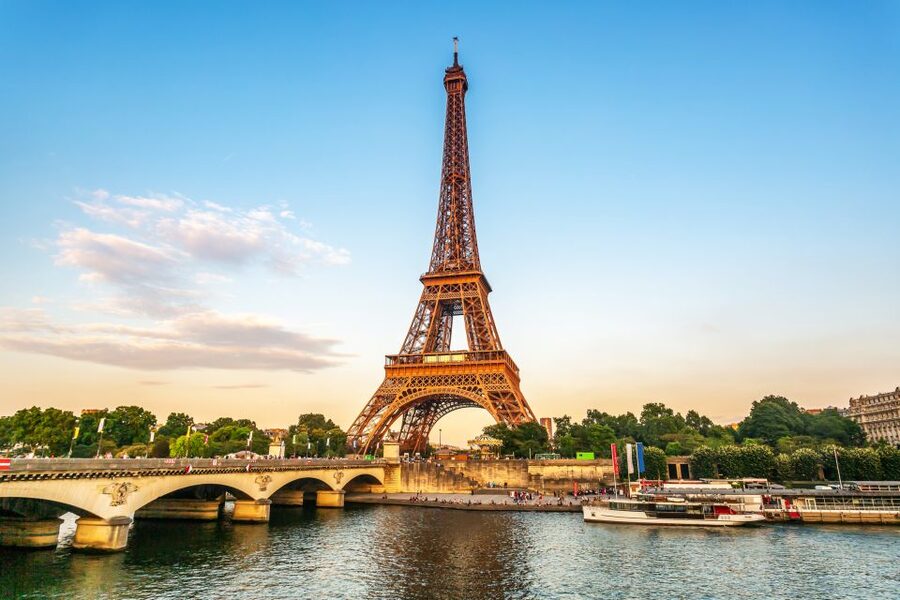 Paris: Eiffel Tower Stairs Climb to Level 2 & Summit Option - 2nd floor photo stops: Arc de Triomphe and Paris in layered views