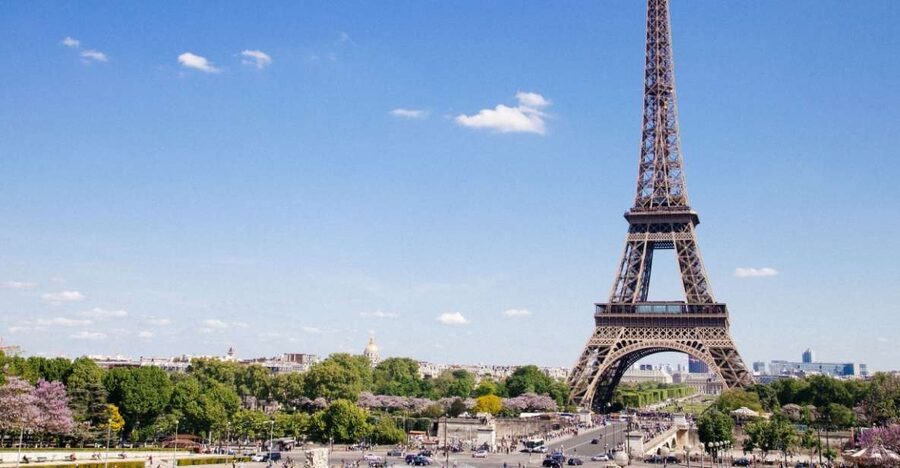 Paris: Eiffel Tower Summit Floor Ticket & Seine River Cruise - How the Host Gets You Up: 2nd Floor Briefing, Then Independent Summit Access