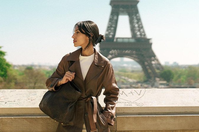 Paris: Eiffel Tower Vintage Photoshoot - Film-Style Editing and What You Get at the End