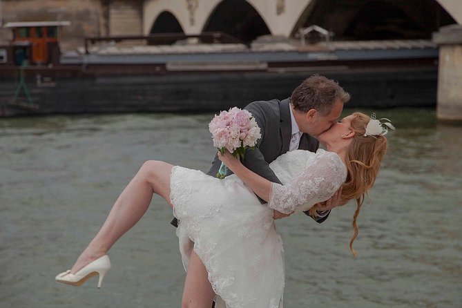 Paris Eiffel Tower Wedding Vows Renewal Ceremony with Photo Shoot - Deliverables: 160 digital images, and what that really means